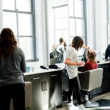 НАБОР ИЗ 10 ПАРИКМАХЕРСКИХ РАСЧЕСОК + ЧЕХОЛ