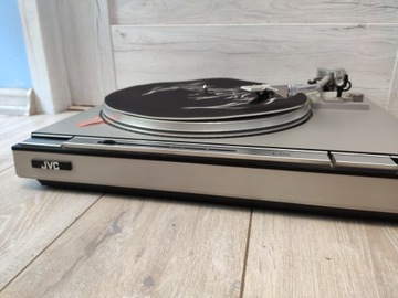 Проигрыватель проигрывателя JVC L-A55