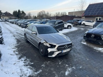 Mercedes Klasa E W213 Limuzyna Facelifting 2.0 220d 200KM 2023 Mercedes E 220 AMG Diesel mHEV 4Matic Kamera, zdjęcie 2