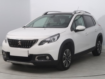 Peugeot 2008 I SUV Facelifting 1.2 PureTech 110KM 2018 Peugeot 2008 1.2 PureTech, Salon Polska, zdjęcie 1