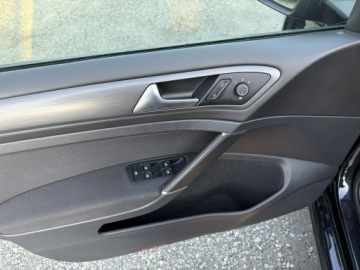 Volkswagen Golf VII Variant Facelifting 1.6 TDI-CR DPF BMT 115KM 2018 Volkswagen Golf Automat. Radar. Asystent. Navi ., zdjęcie 17