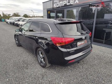 Kia Ceed II Kombi 1.6 CRDi 128KM 2014 Kia Ceed 1.6 CRDI 128KM Automat Xenon Navi Kamera Cofania 1.6 Diesel 128KM, zdjęcie 6