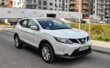 Nissan Qashqai II Crossover 1.2 DIG-T 115KM 2016 Nissan Qashqai Salon PL 114 tys. km Bezwypadkowy 2016 r. 1.2 Benzyna 115KM, zdjęcie 5
