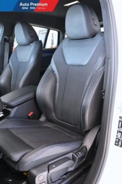 BMW X4 G02 SUV 20d 190KM 2020 BMW X4 xDrive20dFV23Adaptacyjny Reflektor LEDLED Fog lights 2.0 Diesel, zdjęcie 14