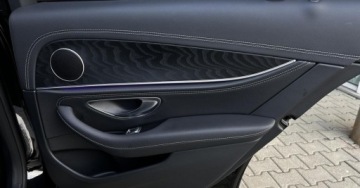 Mercedes Klasa E W214 Sedan 2.0 220d 197KM 2023 Mercedes-Benz Klasa E 4Matic AMG Line SalonPL Distonic CarPlay Android Aut, zdjęcie 25