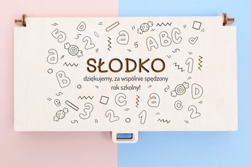 Подарок учителям на конец года, сладкая коробочка с гравировкой.