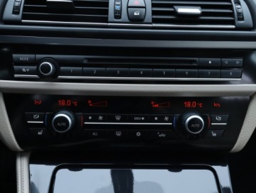 BMW Seria 5 F10-F11 Touring 520d 184KM 2012 BMW 5 520d, 181 KM, Automat, Skóra, Navi, Xenon, zdjęcie 20