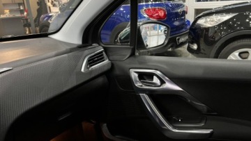 Peugeot 3008 I Crossover 1.6 HDi FAP 115KM 2013 Peugeot 3008 Panorama dach Nawigacja 1.6 Diesel 115KM, zdjęcie 37