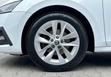 Skoda Octavia III Liftback Facelifting 1.5 TSI ACT 150KM 2020 Skoda Octavia Ambition Pakiety, ACC, Podgrzewane fotele, Kamera, Bezwypad, zdjęcie 34