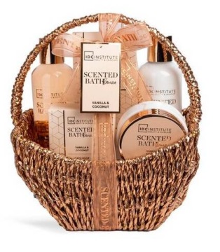 ZESTAW KOSMETYKÓW DO PIELĘGNACJI CIAŁA I KĄPIELI