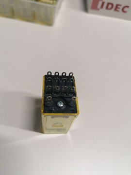 Реле IDEC RY4S-U, 24 В постоянного тока