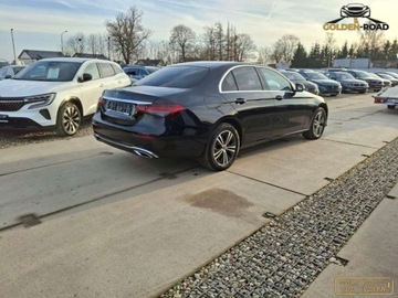 Mercedes Klasa E W213 Limuzyna Facelifting 2.0 E220d 194KM 2021 Mercedes-Benz Klasa E E220 d 194KM panorama navi digital lift alu skora gr, zdjęcie 5