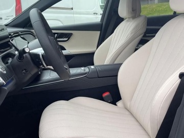 Mercedes Klasa E W214 Sedan 2.0 220d 197KM 2025 E Klasa 220 d 4-Matic AMG 2.0 (197KM) 2025, zdjęcie 4