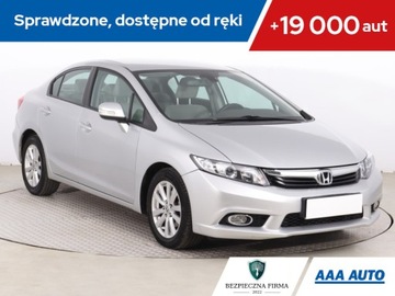 Honda Civic IX Hatchback 5d 1.8 i-VTEC 142KM 2014