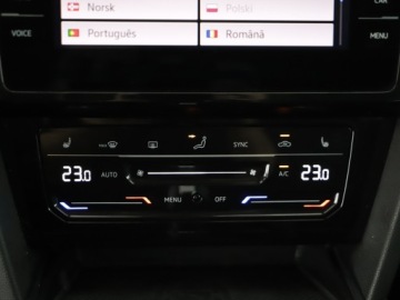 Volkswagen Passat B8 Variant Facelifting 2.0 TDI SCR 200KM 2023 Volkswagen Passat Alltrack | APP | Panorama | Hak, zdjęcie 18