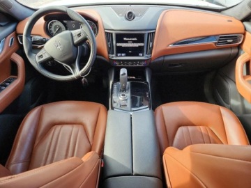 Maserati Levante 2022 Maserati Levante 2022 MASERATI LEVANTE BASE 3.0 Benzyna 255KM, zdjęcie 9