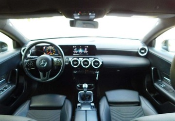 Mercedes Klasa A W177/V177 Hatchback 1.3 160 109KM 2020 Mercedes-Benz Klasa A z Gwarancja Bezwypadkowy 100 Stan Wzorcowy 1.3, zdjęcie 17