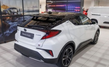 Toyota C-HR I Crossover Facelifting 2.0 Hybrid Dynamic Force 184KM 2023 Toyota C-HR 2.0 C-HR GR Sport 2.0 Hybryda 184KM, zdjęcie 11