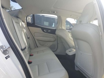 Volvo S60 III 2021 Volvo S60 T5 Momentum 2021 2.0l 2.0 Benzyna 250KM, zdjęcie 10