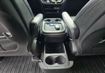 Chrysler Pacifica II 3.6 V6 Hybrid 264KM 2022 Chrysler Pacifica 3.6 eHybrid Touring L/S Skóry Kamery 360 Monitory FV 23%, zdjęcie 32