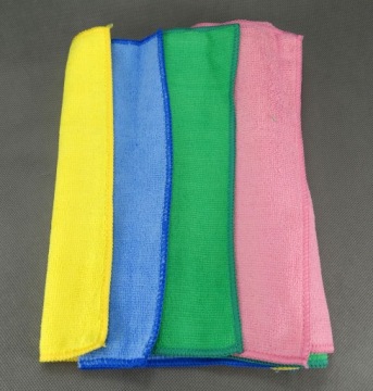 ZESTAW ŚCIERECZEK Z MIKROFIBRY 4 SZT. 30CM x 35CM