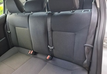 Opel Astra J Hatchback 5d 1.6 Twinport ECOTEC 115KM 2009 Opel Astra Ladny stan 1.6 Benzyna 115KM, zdjęcie 7