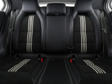 Mercedes Klasa A W176 Hatchback 5d Facelifting 180 122KM 2017 Mercedes A 180 AMG Line full LED Podg.fotele i, zdjęcie 17