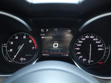 Alfa Romeo Stelvio SUV 2.0 Turbo 280KM 2019 Alfa Romeo Stelvio 2.0 Turbo Q4, Salon Polska, zdjęcie 10