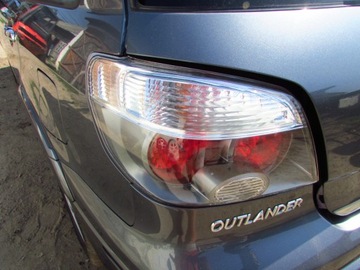 MITSUBISHI OUTLANDER 1 VÍKO KUFRU KUFRU ZADNÍ LAK A39 02-06R