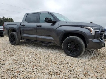 Toyota Tundra II 2023 Toyota Tundra Toyota Tundra 4WD SR5 CrewMax, po gradobiciu, zdjęcie 2