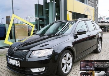 Skoda Octavia II Kombi Facelifting 1.6 TDI CR DPF 105KM 2013 Skoda Octavia 4WD, Climatronic, tempomat, g.fotele, PDC 1.6 Diesel 105KM