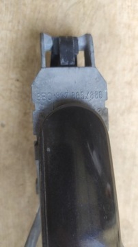 #3B0837885/886# KLIKA VNĚJŠÍ PŘEDNÍ LEVÝ VW PASSAT B5 1.9 TDI