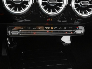 Mercedes Klasa A W177/V177 Sedan Facelifting 2.0 200d 150KM 2023 Mercedes A 200 GD8K609#200 d Progressive 8G-DCT, zdjęcie 17