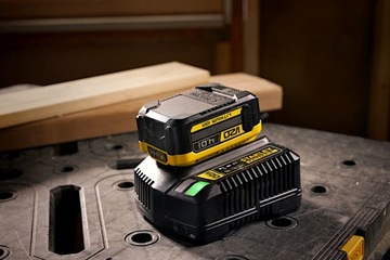 STANLEY 2x аккумулятор 4 Ач, 18 В, литий-ионный аккумулятор V20, зарядное устройство