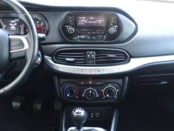Fiat Tipo II Hatchback 1.4 95KM 2017 Fiat Tipo 1.4 Ben.95KM/Klima/Ks.Serwisowe, zdjęcie 22
