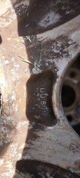 ALU RÁFKY KOLA AUDI A4 B5 A6 C5 8D0601025C 205/55 R16 5X112