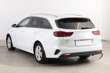 Kia Ceed III Kombi Facelifting 1.5 T-GDI 160KM 2022 Kia Ceed 1.5 T-GDI, Salon Polska, Serwis ASO, zdjęcie 3
