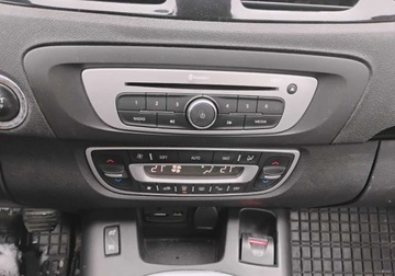 Renault Scenic III XMOD Energy dCi 130KM 2015 Renault Scenic 2015r, 1.6 DCI. Lekko uszkodzony lewy przod i tyl. 1.6, zdjęcie 15