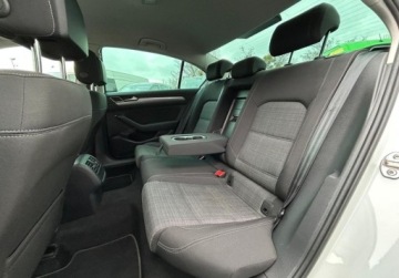 Volkswagen Passat B8 Limousine Facelifting 1.5 TSI EVO 150KM 2020 Volkswagen Passat Business Pakiety, ACC, Podgrzewane fotele, GPS, Kamera,, zdjęcie 17