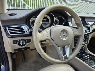Mercedes CLS W218 Coupe 250 CDI BlueEFFICIENCY 204KM 2013 MERCEDES CLS 250 CDI 2.2l diesel 204KM Przebieg: 137,768km Zadbane wnętrze, zdjęcie 9