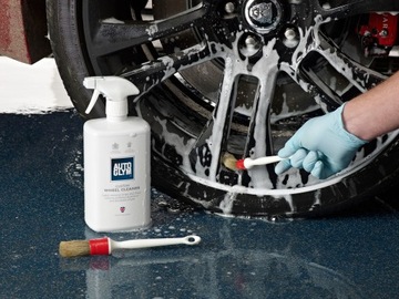 Autoglym Custom Wheel Cleaner – без кислоты для дисков