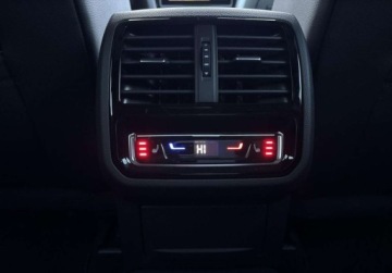 Volkswagen Arteon Fastback Facelifting 2.0 TDI 200KM 2022 Volkswagen Arteon Shooting Brake R-Line 2.0TDI 200KM DSG 4Motion Hak Panor, zdjęcie 30