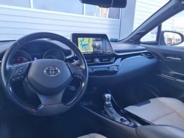 Toyota C-HR I Crossover 1.8 Hybrid 122KM 2018 Toyota C-HR 1.8 Hybrid Selection C-HR HSD SELECTIO, zdjęcie 13