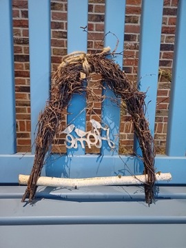 Березовый венок – украшение и круглогодичное украшение дверей, стен или сада.