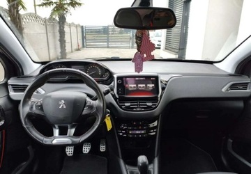 Peugeot 208 I Hatchback 5d Facelifting 1.2 PureTech 110KM 2016 Peugeot 208 Peugeot 208 1.2 Benzyna 110KM, zdjęcie 25