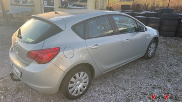 Opel Astra J Hatchback 5d 1.7 CDTI ECOTEC 110KM 2010 Opel Astra Pisemna roczna gwarancja , fajny stan ,mozliwa zamiana 1.7, zdjęcie 2