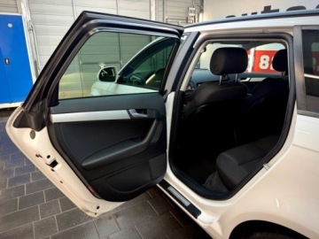 Audi A3 8P Hatchback 3d 2.0 TDI CR 140KM 2010 Audi A3 Sportback ledy bi xenon 2.0 tdi 140 konny manualna skrzynia bezwyp, zdjęcie 32