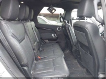 Land Rover Discovery V 2018 Land Rover Discovery 2018 LAND ROVER DISCOVERY SE 3.0 Diesel 254KM, zdjęcie 7