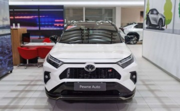 Toyota RAV4 V SUV Plug-In Facelifting 2.5 Hybrid Dynamic Force 306KM 2025 Toyota RAV4 2.5 Plug-In Hybrid GR Sport 4x4 FV23 2.5 Hybryda 306KM