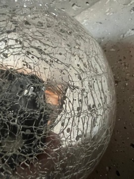 СЕРЕБРЯНЫЙ СТЕКЛЯННЫЙ ШАР, СВЕТЯЩИЙСЯ ДЕКОР